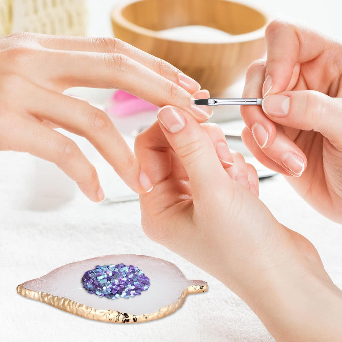 21 Pieces Nail Art Tools Kit, Resin Nail Art Palette Leaf Shape Mixing Palette and 20 Pcs Detail Brushes with Golden Edge Resin Holder Gel Polish Colors Mixing Pallet(White)